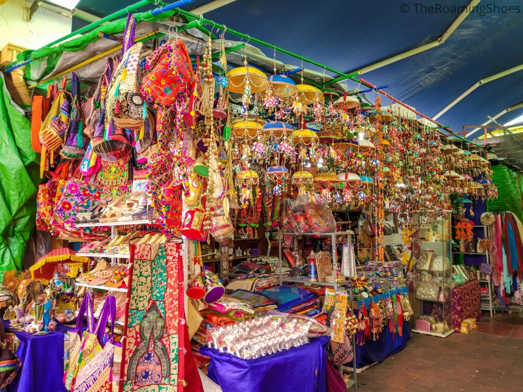 Shops selling traditional Indian souvenirs